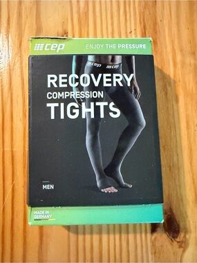 CEP Men’s Recovery Compression Tights - Black size large